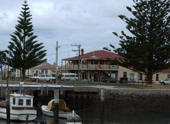 Port Albert Hotel - Whitsundays Accommodation