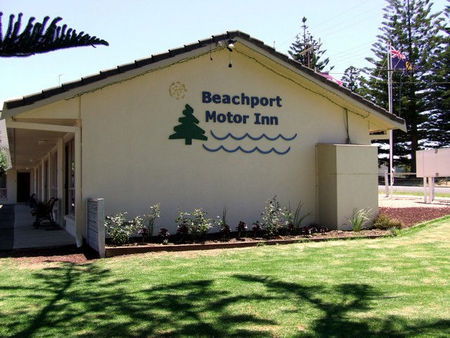 Beachport Motor Inn - Whitsundays Accommodation 0