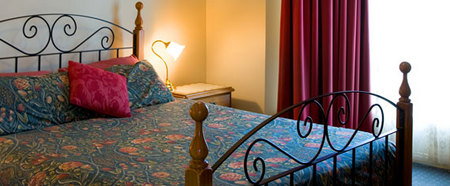 John Pirie Motor Inn - Whitsundays Accommodation 1