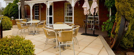 John Pirie Motor Inn - Whitsundays Accommodation 3