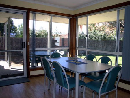Lincoln Cove Villas - Whitsundays Accommodation 0