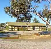 Melrose Holiday Units - Whitsundays Accommodation