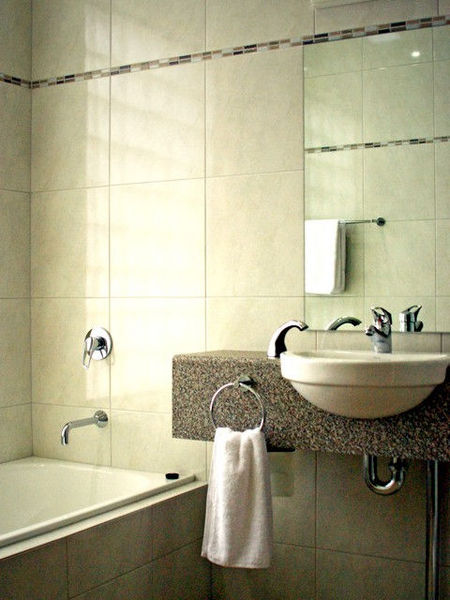 Strath Motel - Whitsundays Accommodation 2