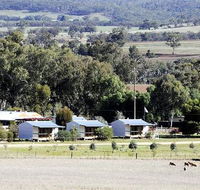 Stone Hut - Whitsundays Accommodation