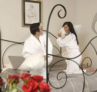 Wine  Roses Bed  Breakfast - Whitsundays Accommodation