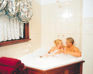 Apartments At York Mansions - Whitsundays Accommodation 3