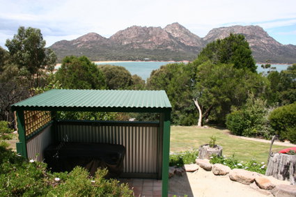 Coles Bay Waterfronters - Whitsundays Accommodation 0