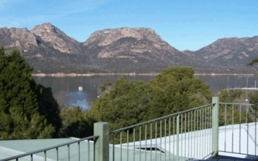 Coles Bay Waterfronters - Whitsundays Accommodation 1