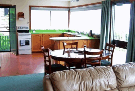 Coles Bay Waterfronters - Whitsundays Accommodation 2