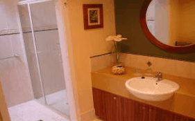 Walton House - Whitsundays Accommodation