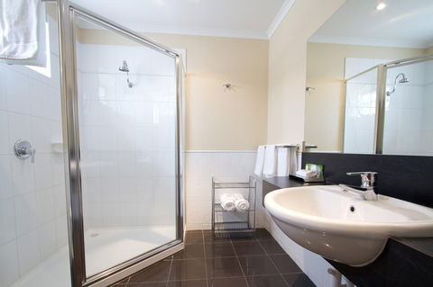 Lake Inn Ballarat - Whitsundays Accommodation 1