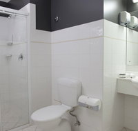 Adelaide Riviera Hotel - Whitsundays Accommodation