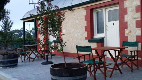 Angas Plains Estate Wines Heritage Suite - Whitsundays Accommodation 2