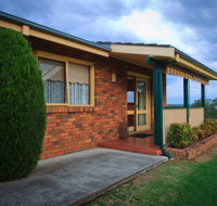 Camden Hillview - Whitsundays Accommodation