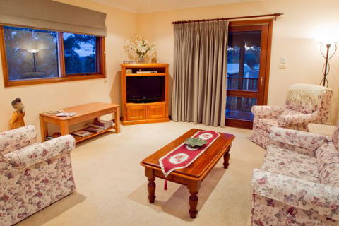 Camden Hillview - Whitsundays Accommodation 4