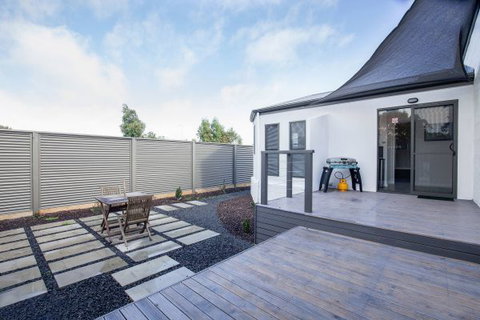 Arches Of Allendale Annexe - Whitsundays Accommodation 2