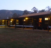 Christmas Creek Cafe and Cabins - Whitsundays Accommodation