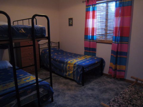 Kingfisher Lodge Edithburgh - Whitsundays Accommodation 4