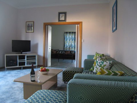 Kingfisher Lodge Edithburgh - Whitsundays Accommodation 6