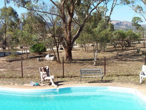 Mount Zero Log Cabins - Whitsundays Accommodation 1