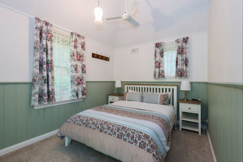 Bendigo Cottages Bed And Breakfast - Whitsundays Accommodation 5