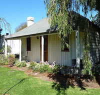Cameron's Cottage - Whitsundays Accommodation