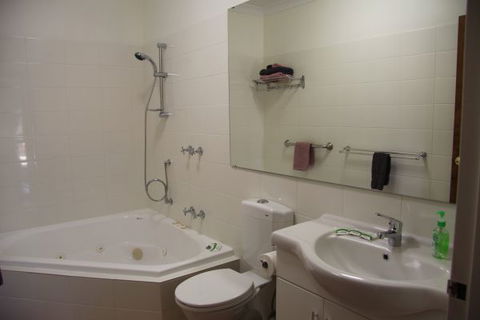 Coranda Lodge B And B - Whitsundays Accommodation 2