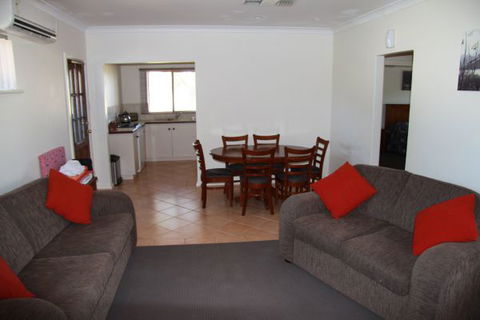 Coranda Lodge B And B - Whitsundays Accommodation 6