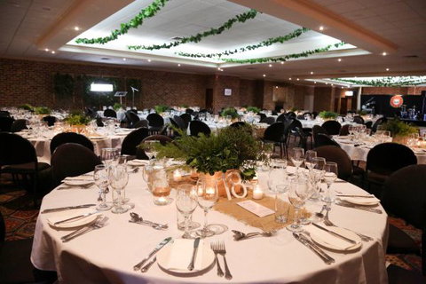 Exies Bagtown Motel - Whitsundays Accommodation 3