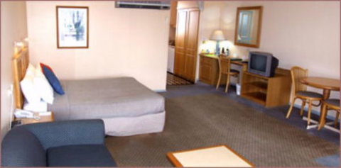 Federation Motor Inn Young - Whitsundays Accommodation 1
