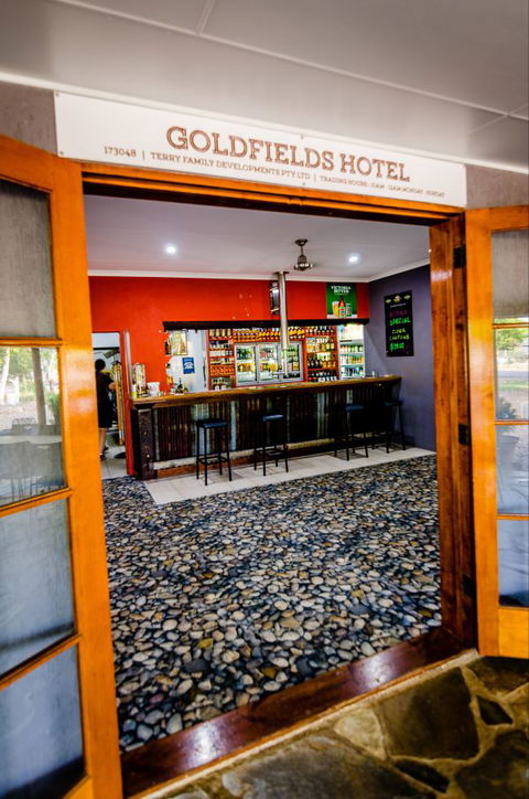 Goldfields Hotel And Finnigan's Rest - Whitsundays Accommodation 3