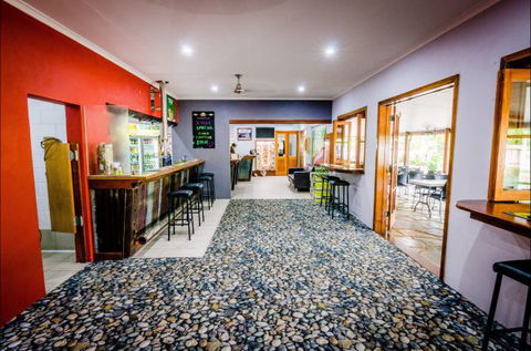 Goldfields Hotel And Finnigan's Rest - Whitsundays Accommodation 5