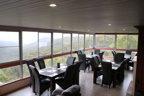 Hampton Halfway Hotel Motel - Whitsundays Accommodation 3