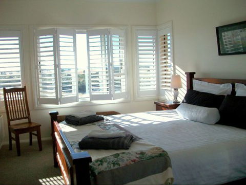 Heathcote Views Bed & Breakfast - Whitsundays Accommodation 0