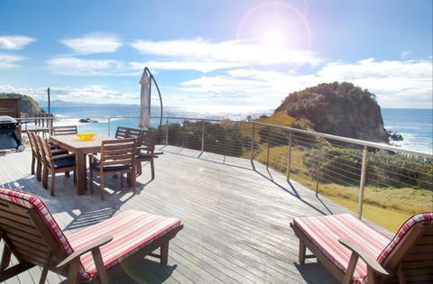 Headlands Beach House - Whitsundays Accommodation 1