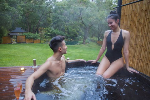 Japanese Mountain Retreat Mineral Springs & Spa - Whitsundays Accommodation 2