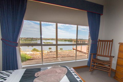 Limestone Ridge - Holiday House - Whitsundays Accommodation 3