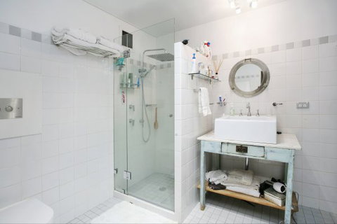 Lieu De Ville Suite - Whitsundays Accommodation 4