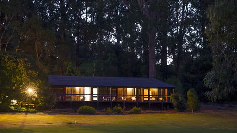 The Stirling Golf Club Motels - Whitsundays Accommodation 5