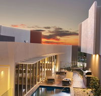 The Frames - Luxury Riverland Accommodation - Whitsundays Accommodation