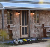 Riverline Cottage - Whitsundays Accommodation
