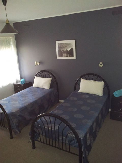 Melaleuca Grove Holiday Units & Motor Inn - Whitsundays Accommodation 3