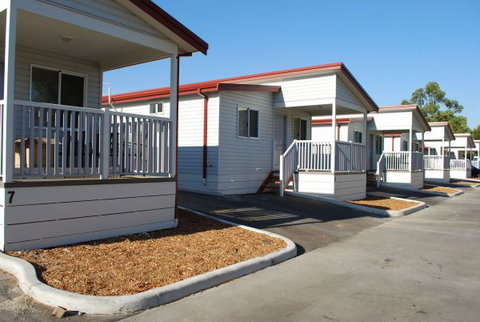 Midland Tourist Park - Whitsundays Accommodation 1