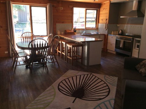 Mole Creek Cabins - Whitsundays Accommodation 0