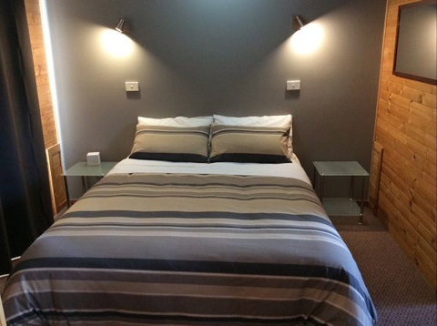 Mole Creek Cabins - Whitsundays Accommodation 4