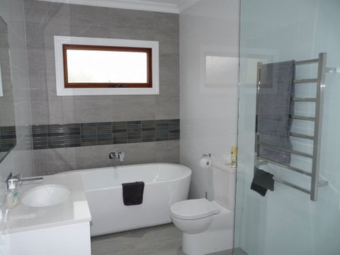 Paringa Grove Homestead - Whitsundays Accommodation 1