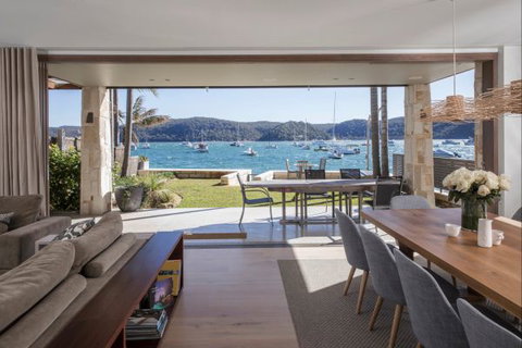 Pittwater Beach House - Whitsundays Accommodation 0