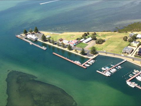 Port Albert Motel - Whitsundays Accommodation 1