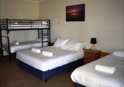 Port Albert Motel - Whitsundays Accommodation 6