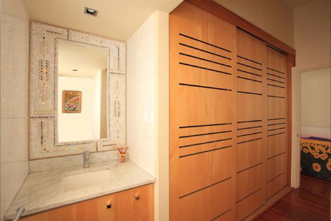 Queens Park Beach House - Whitsundays Accommodation 7